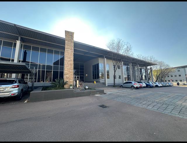 493.70M² OFFICE TO LET IN HIGHVELD